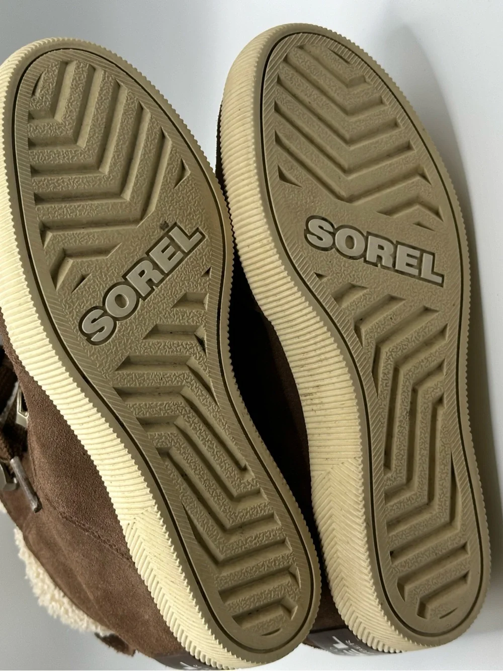 Sorel Brown Suede Lace-Up Winter Boots with Faux Fur Sherpa Collar